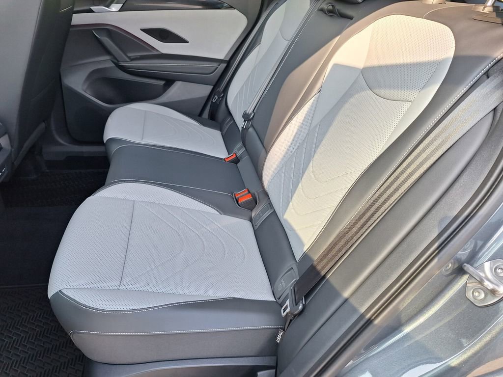 New 2026 Volkswagen Tiguan SE image 21