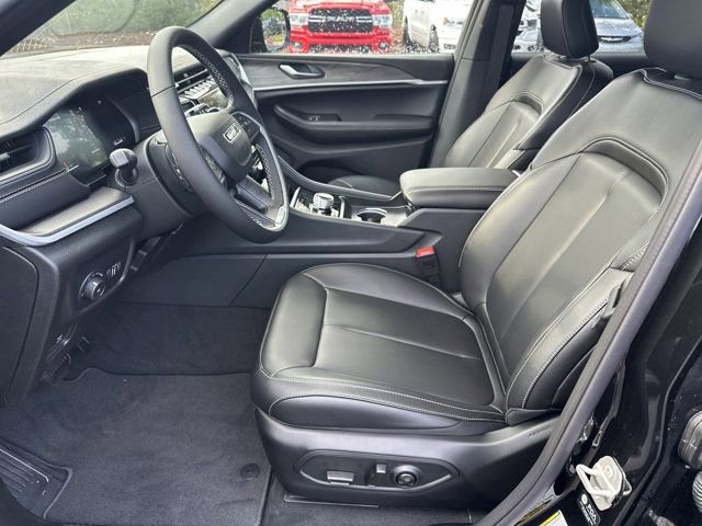 New 2025 Jeep Grand Cherokee L Limited image 9