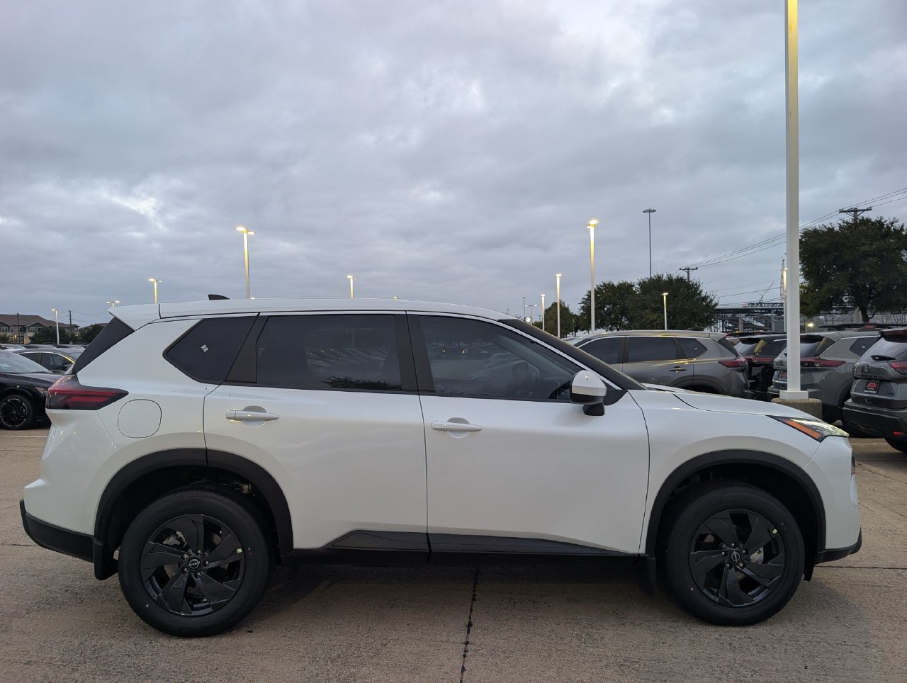 New 2027 Nissan Rogue SV w/ Cold Weather Package FWD image 3
