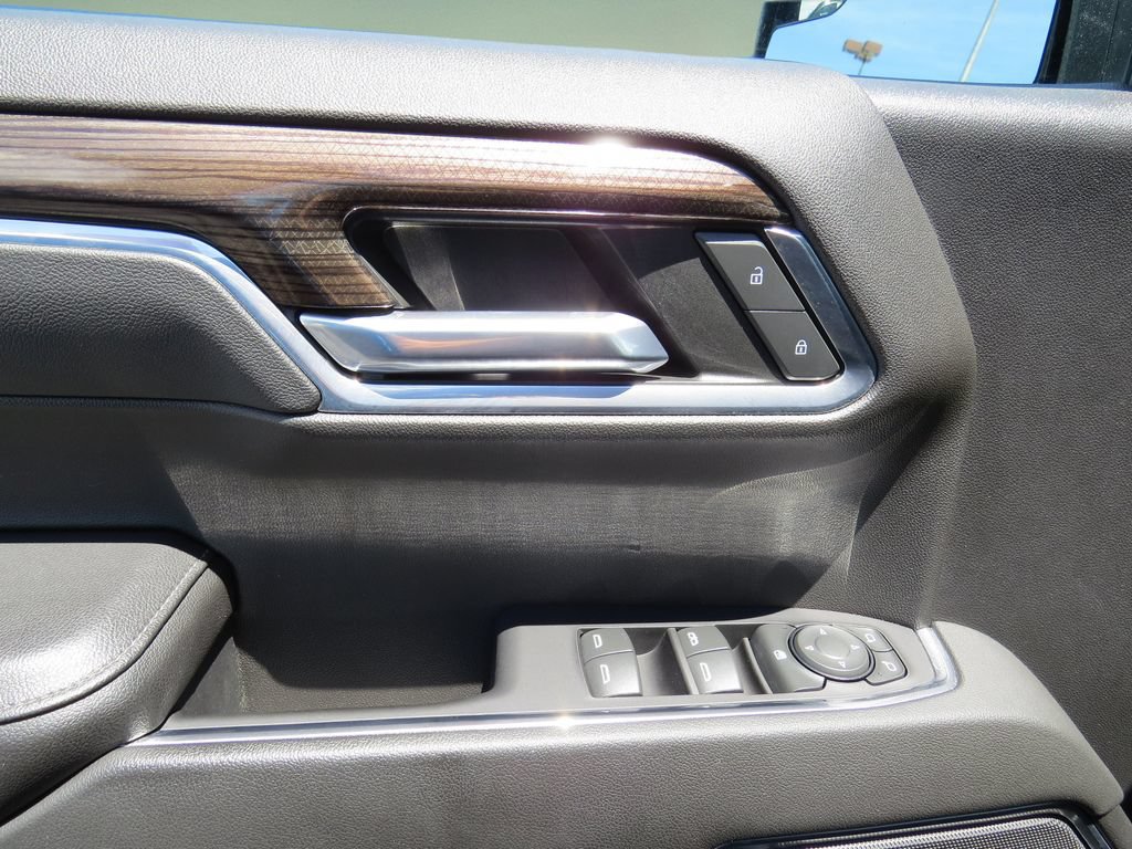 Certified 2022 Chevrolet Silverado 1500 LT AWD/4WD image 19
