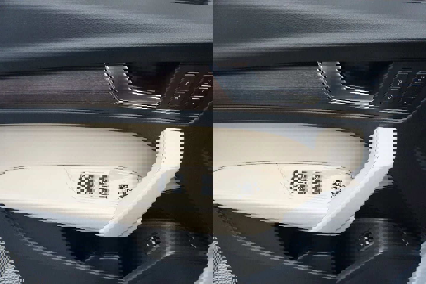 Used 2022 Audi Q5 2.0T Premium w/ Convenience Package image 15