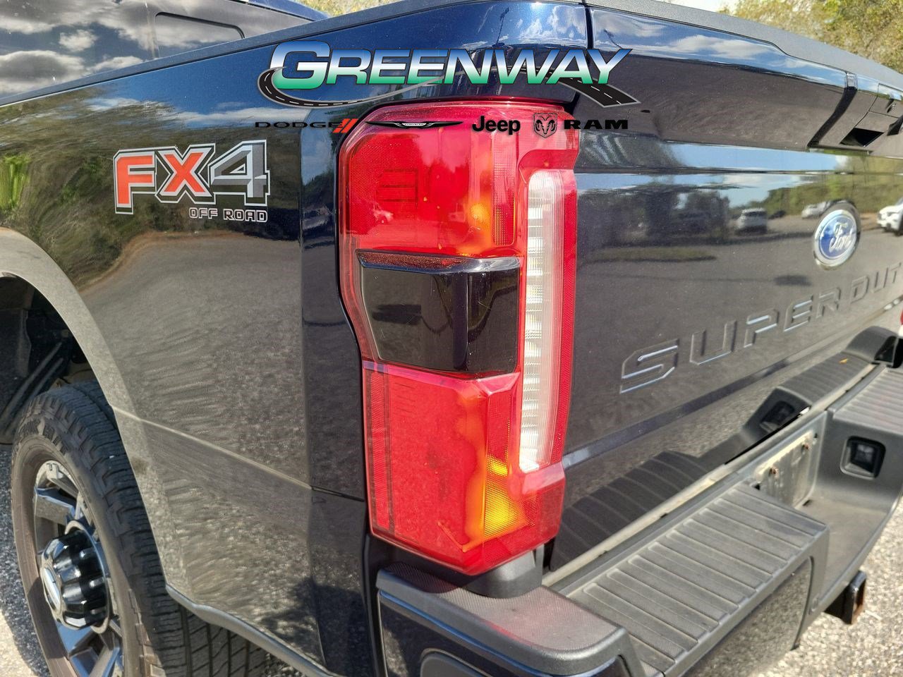 Used 2023 Ford F250 Lariat w/ Sport Appearance Package AWD/4WD image 6