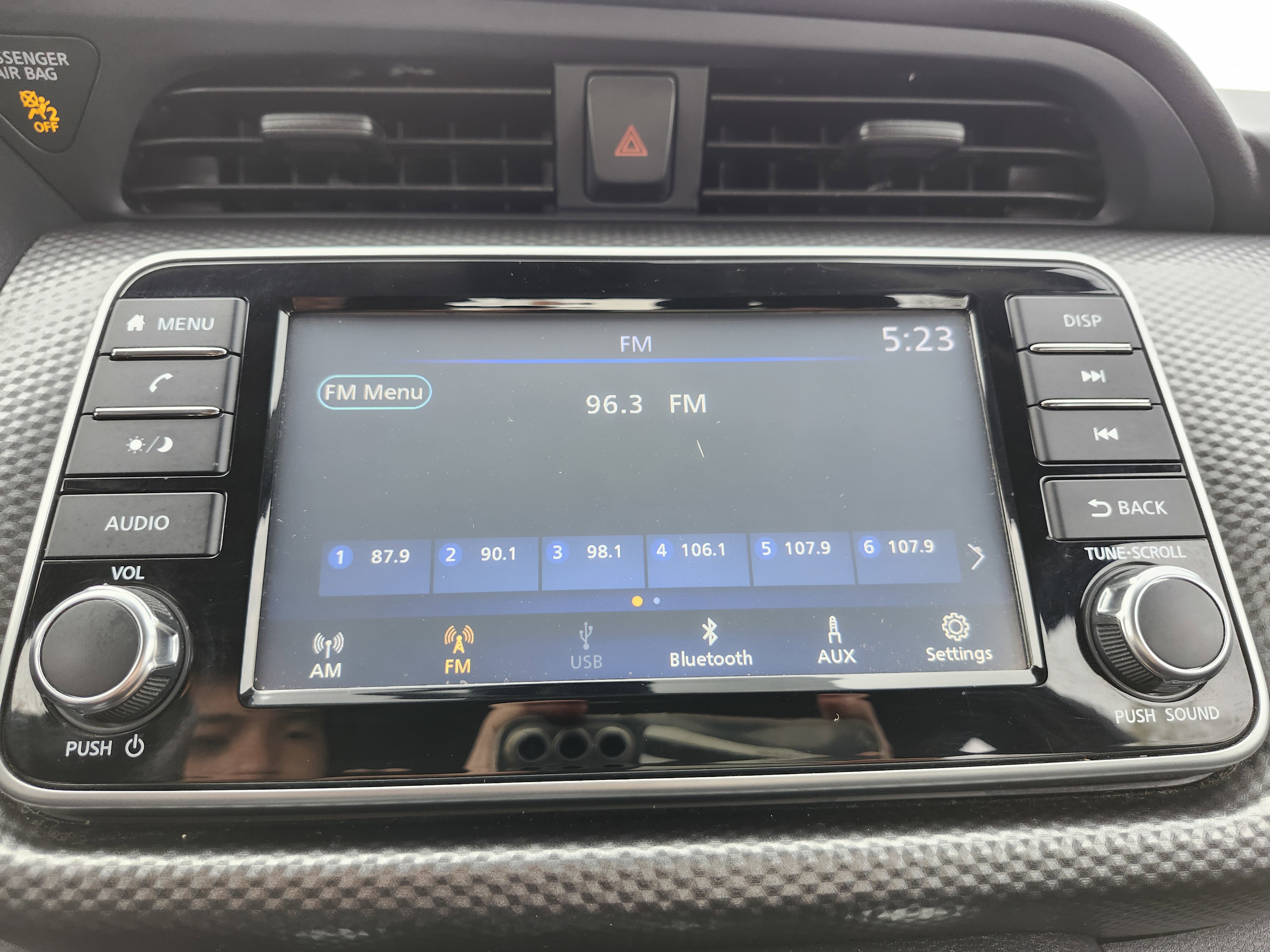 Used 2020 Nissan Kicks S FWD image 4