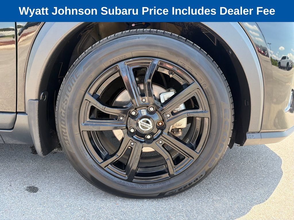 Used 2021 Nissan Kicks SR w/ SR Premium Package FWD image 13