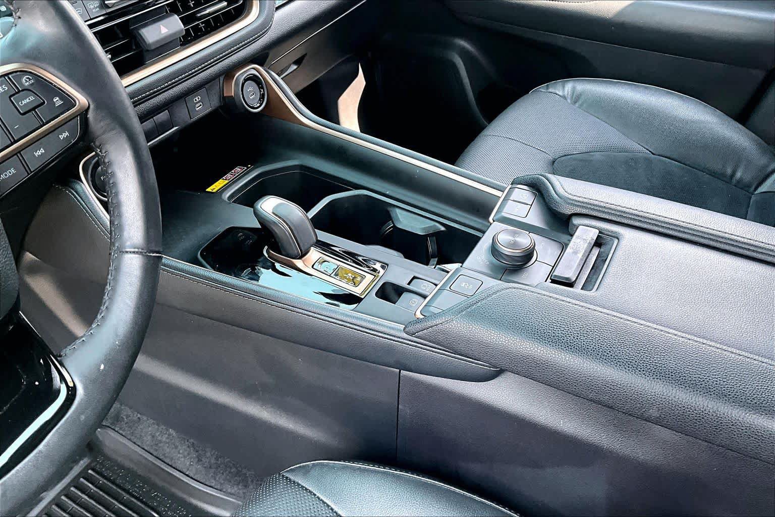 Certified 2024 Toyota Grand Highlander AWD Hybrid image 16