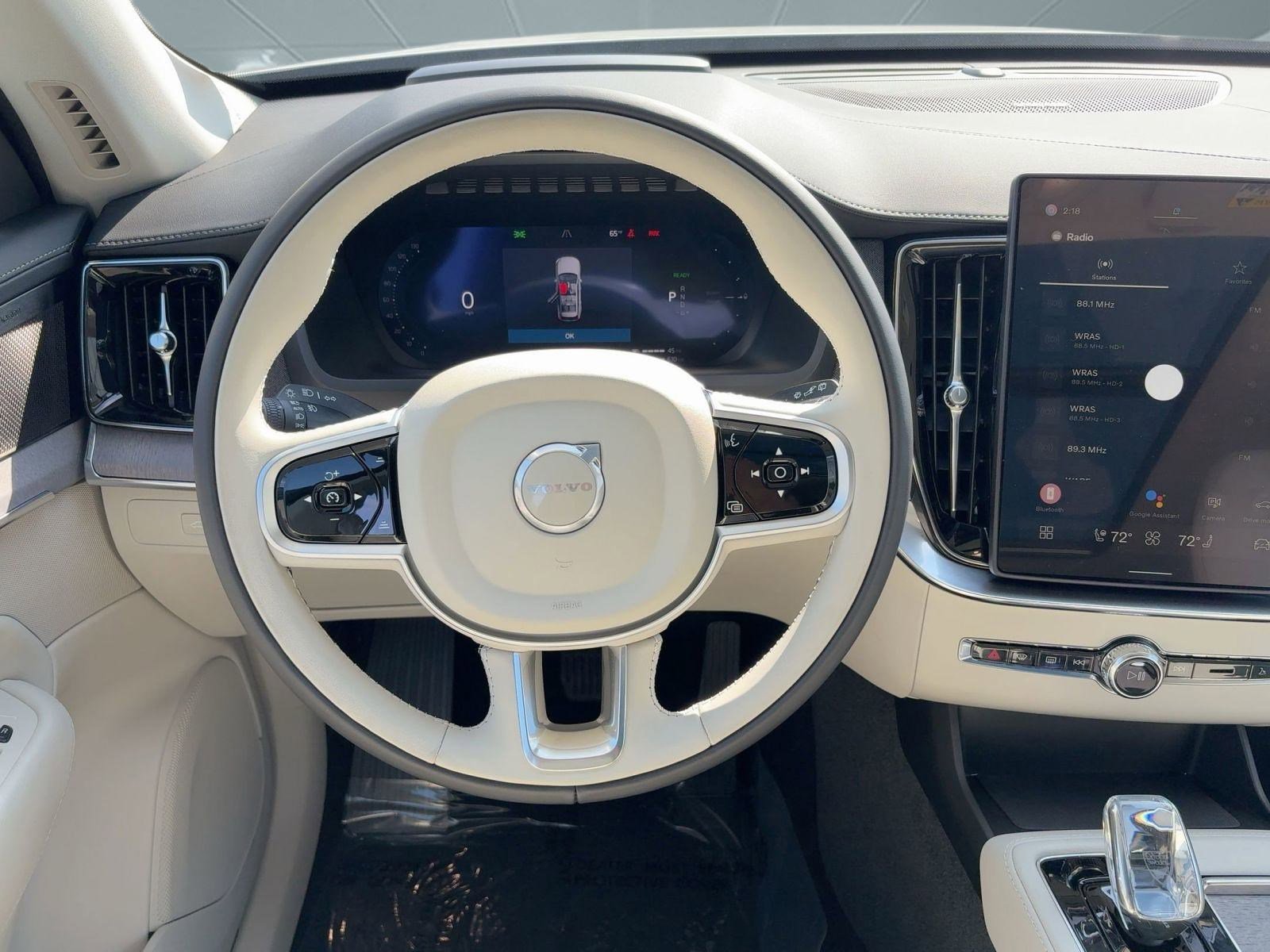 New 2026 Volvo XC90 T8 Ultra w/ Protection Package Premier image 25