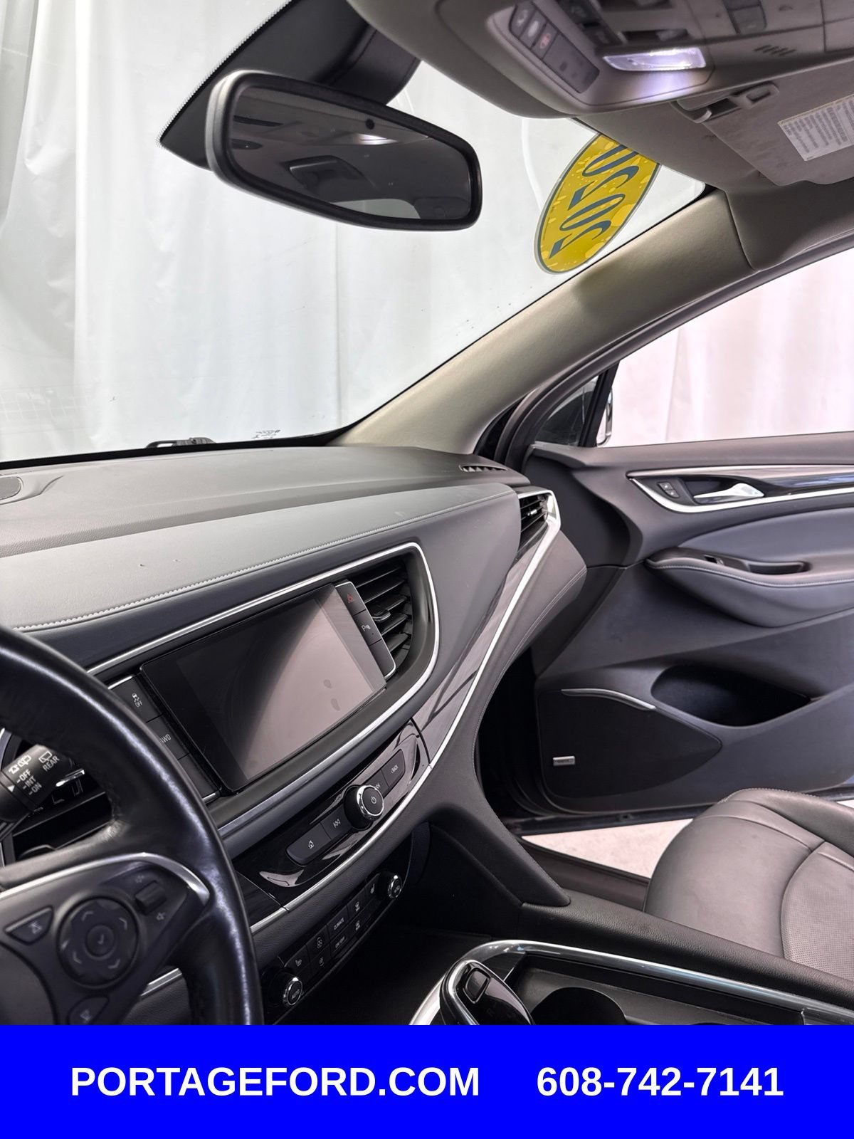 Used 2020 Buick Enclave Essence w/ Sound and Sites Package AWD/4WD image 19
