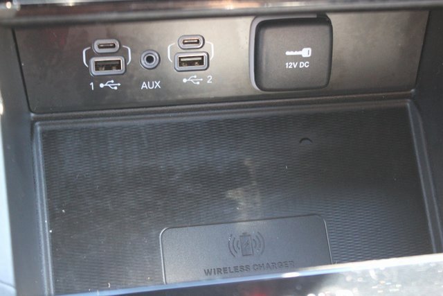 Used 2023 Jeep Grand Cherokee Altitude image 9