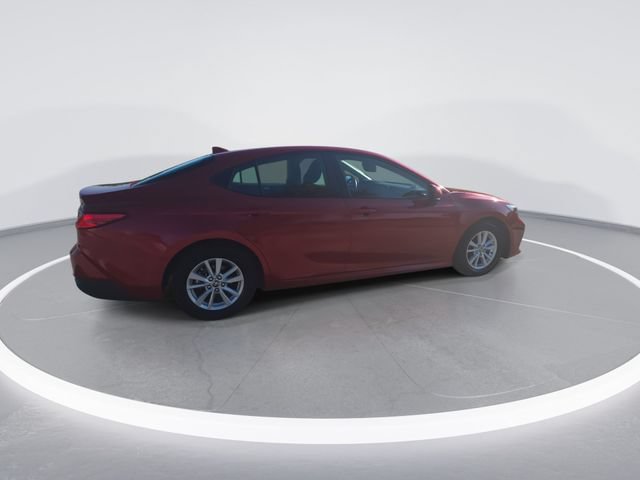 Used 2025 Toyota Camry LE FWD image 8