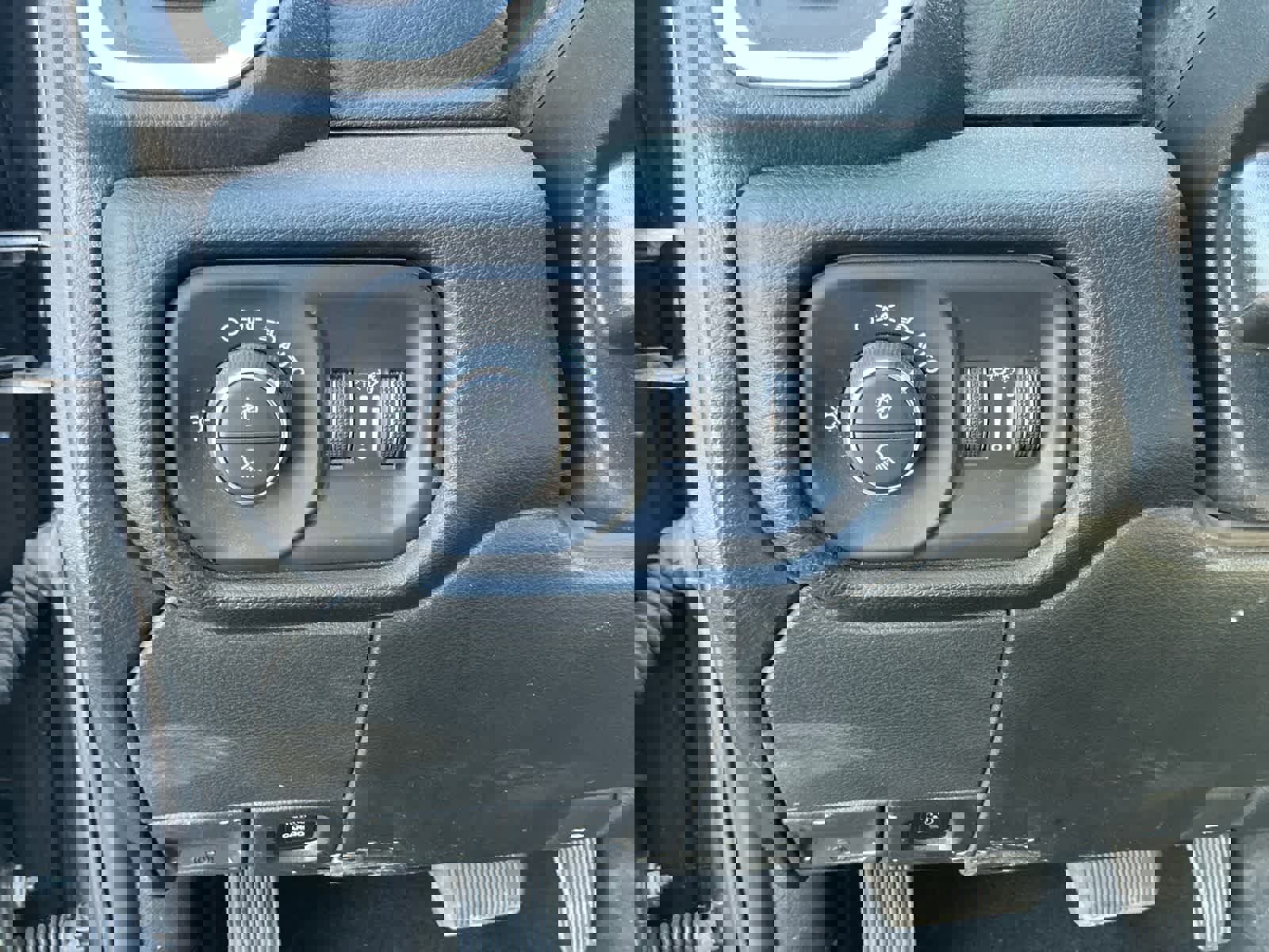 Used 2024 RAM 2500 Laramie image 23