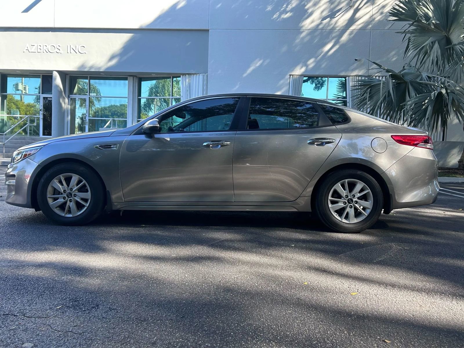 Used 2018 Kia Optima LX image 8