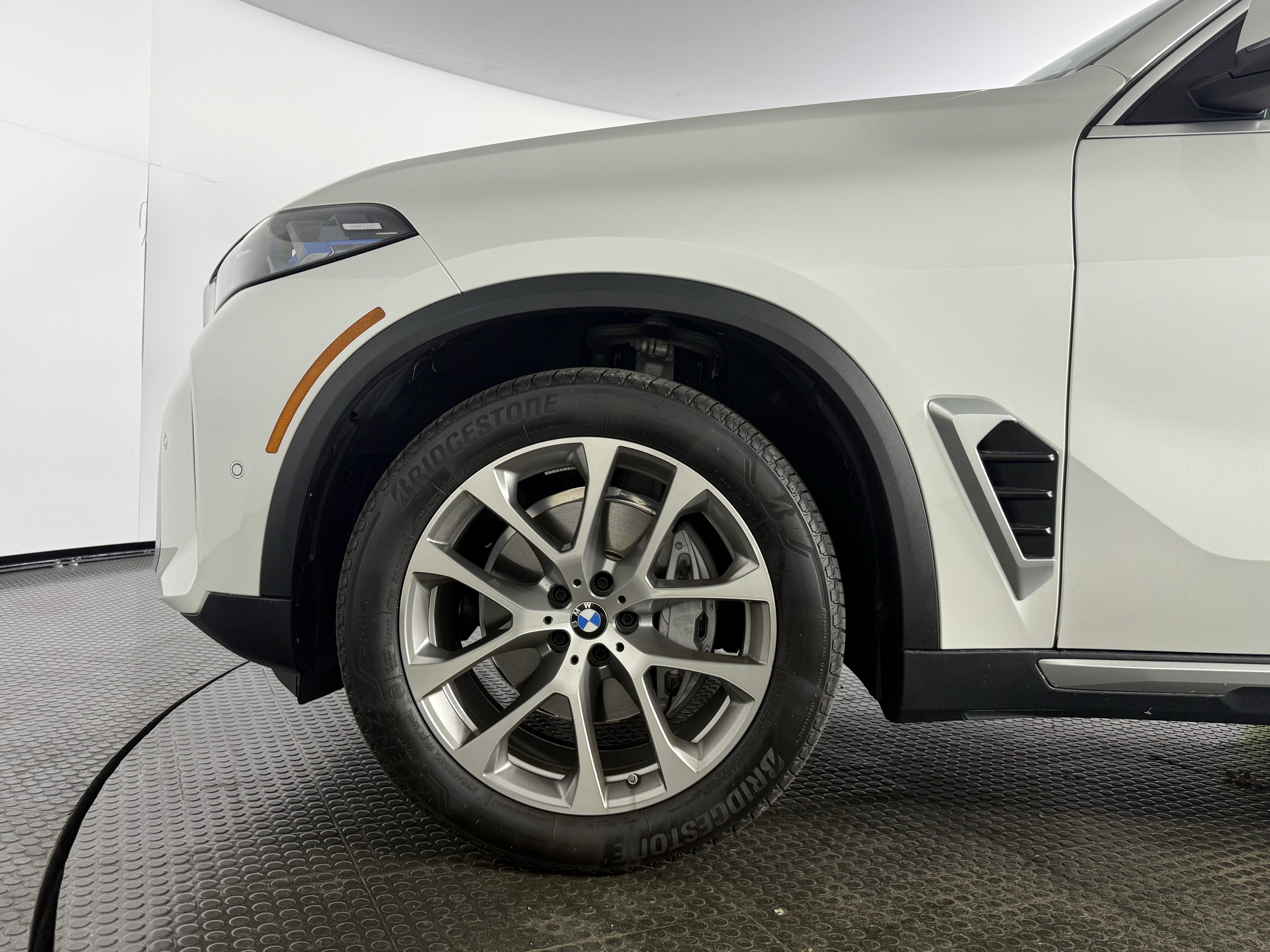 Certified 2025 BMW X5 xDrive40i AWD/4WD image 7