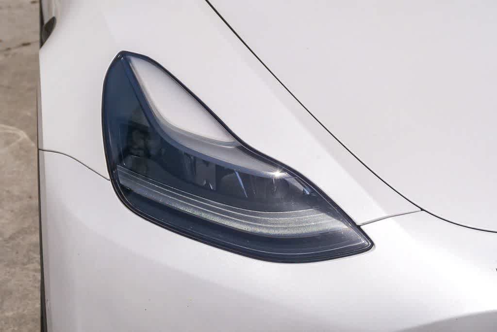 Used 2022 Tesla Model Y Performance AWD/4WD image 3