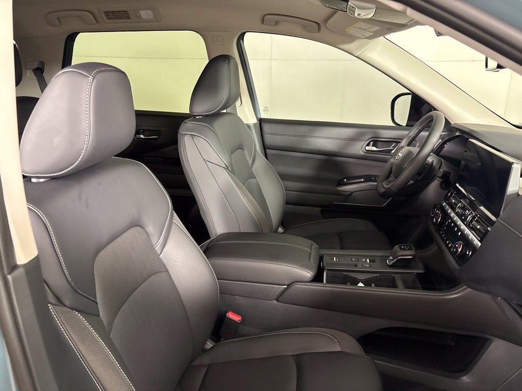 New 2026 Nissan Pathfinder SL FWD image 19