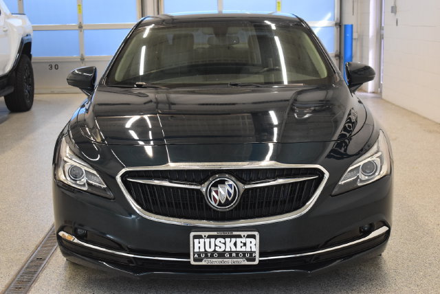 Used 2019 Buick LaCrosse Essence AWD/4WD image 3