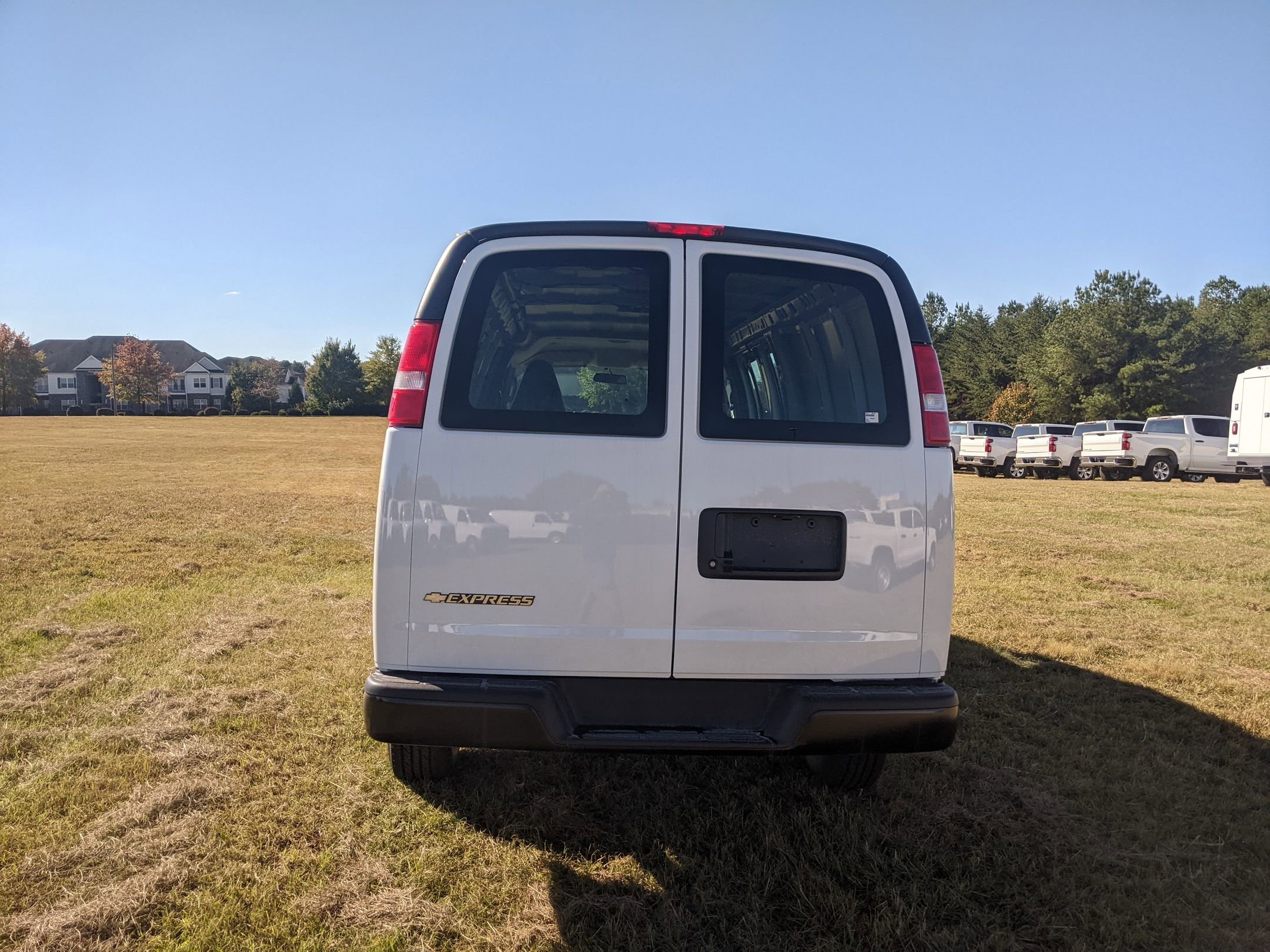 New 2025 Chevrolet Express 3500 Extended w/ Driver Convenience Package image 7