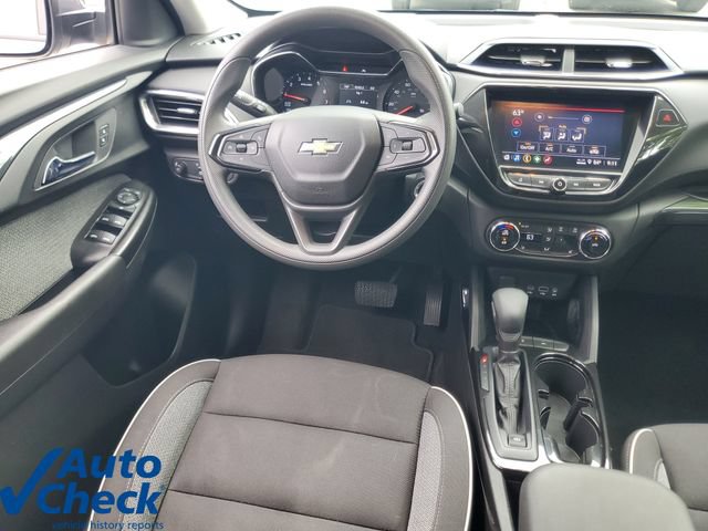 Used 2022 Chevrolet TrailBlazer LT w/ Convenience Package FWD image 16