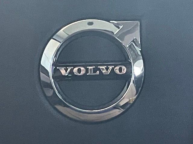 Used 2026 Volvo XC40 B5 Ultra w/ Climate Package image 11