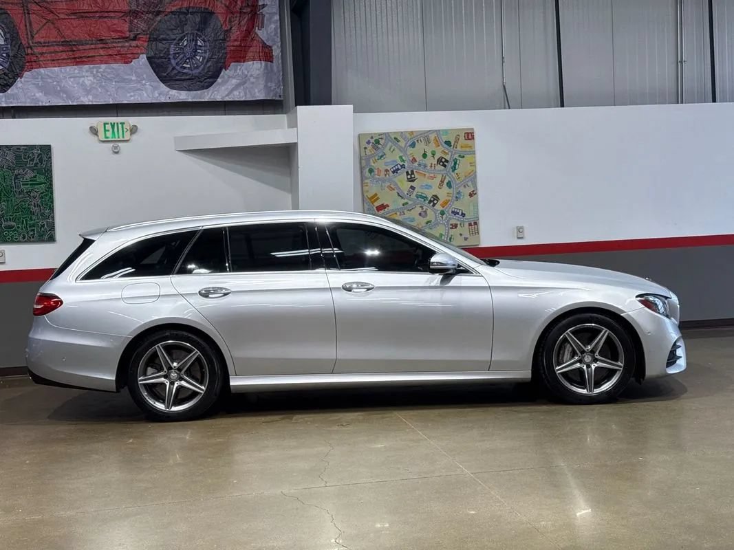 Used 2017 Mercedes-Benz E 400 4MATIC Wagon image 3