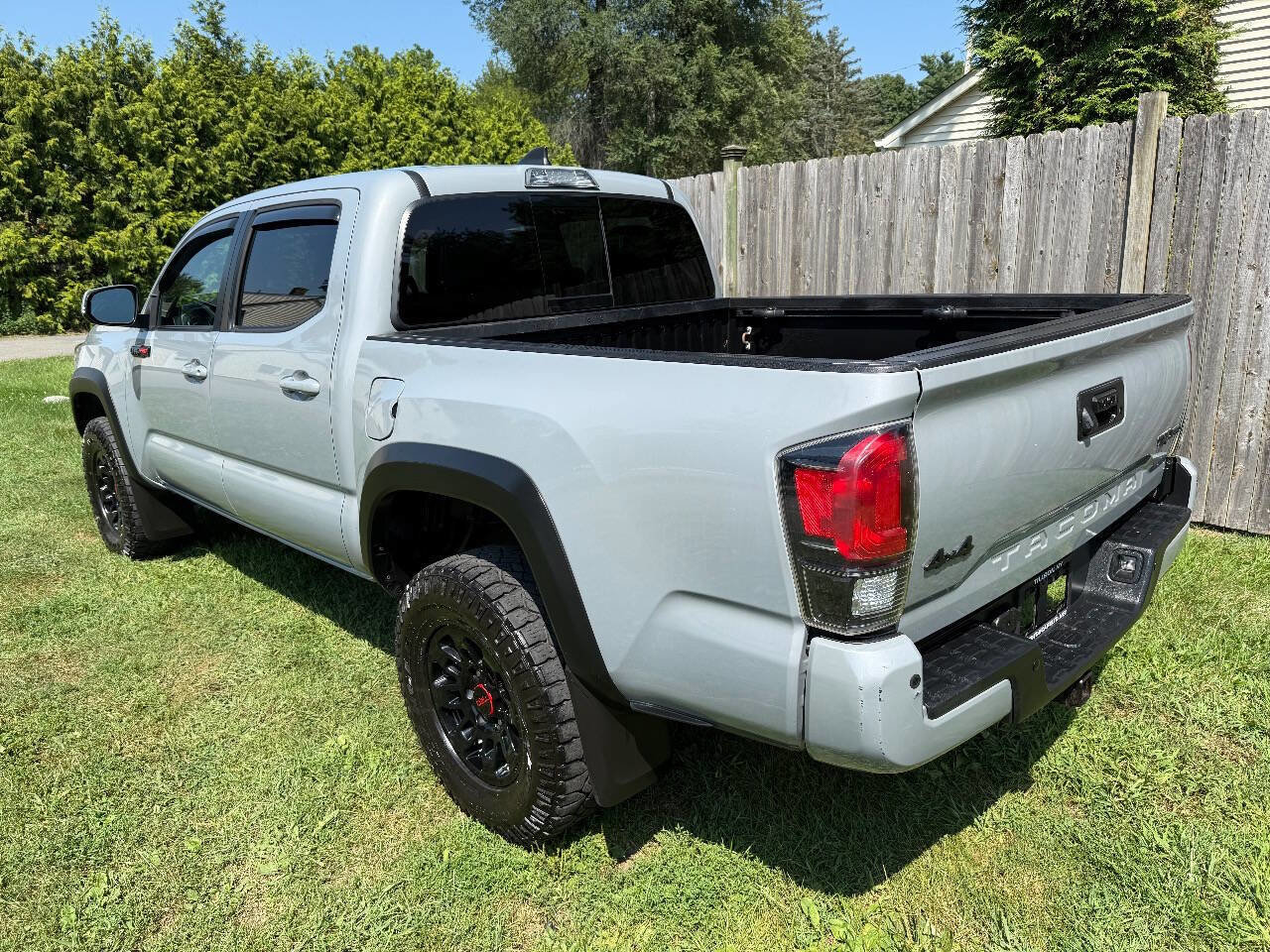 Used 2017 Toyota Tacoma TRD Pro image 3