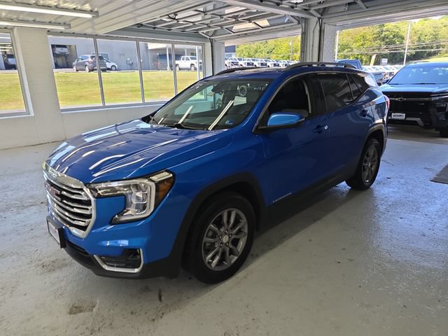 Certified 2024 GMC Terrain SLT w/ Tech Package AWD/4WD image 2