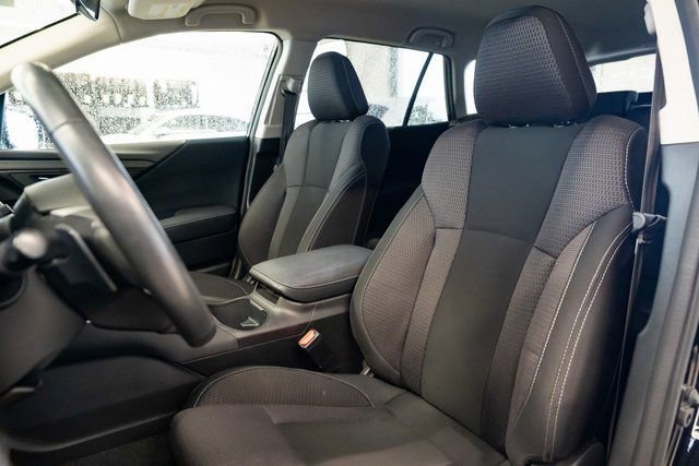 Used 2023 Subaru Outback Premium image 21