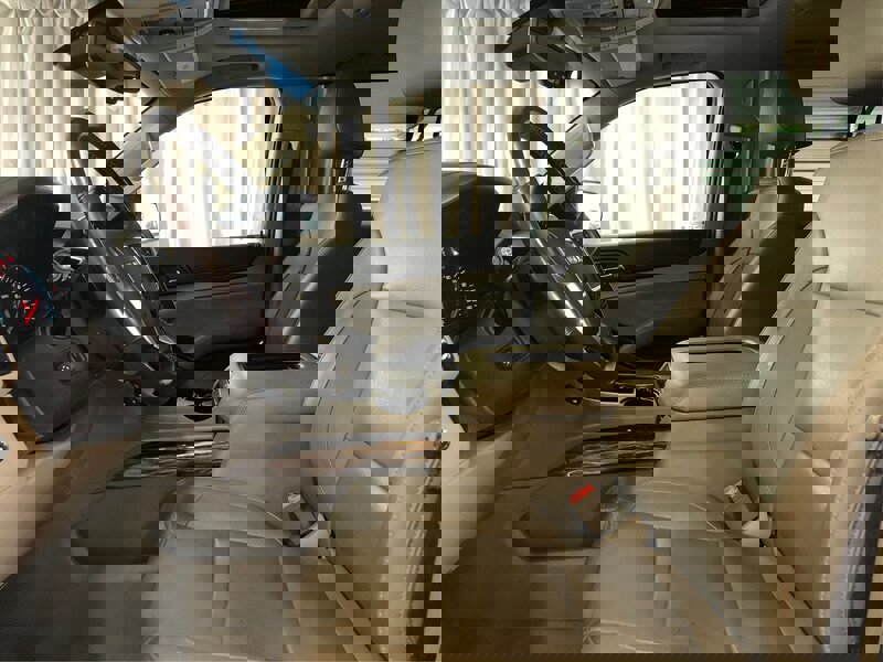 Used 2019 GMC Yukon XL SLT w/ Open Road Package AWD/4WD image 9