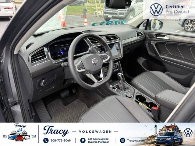 Certified 2023 Volkswagen Tiguan SE w/ Panoramic Sunroof Package AWD/4WD image 12