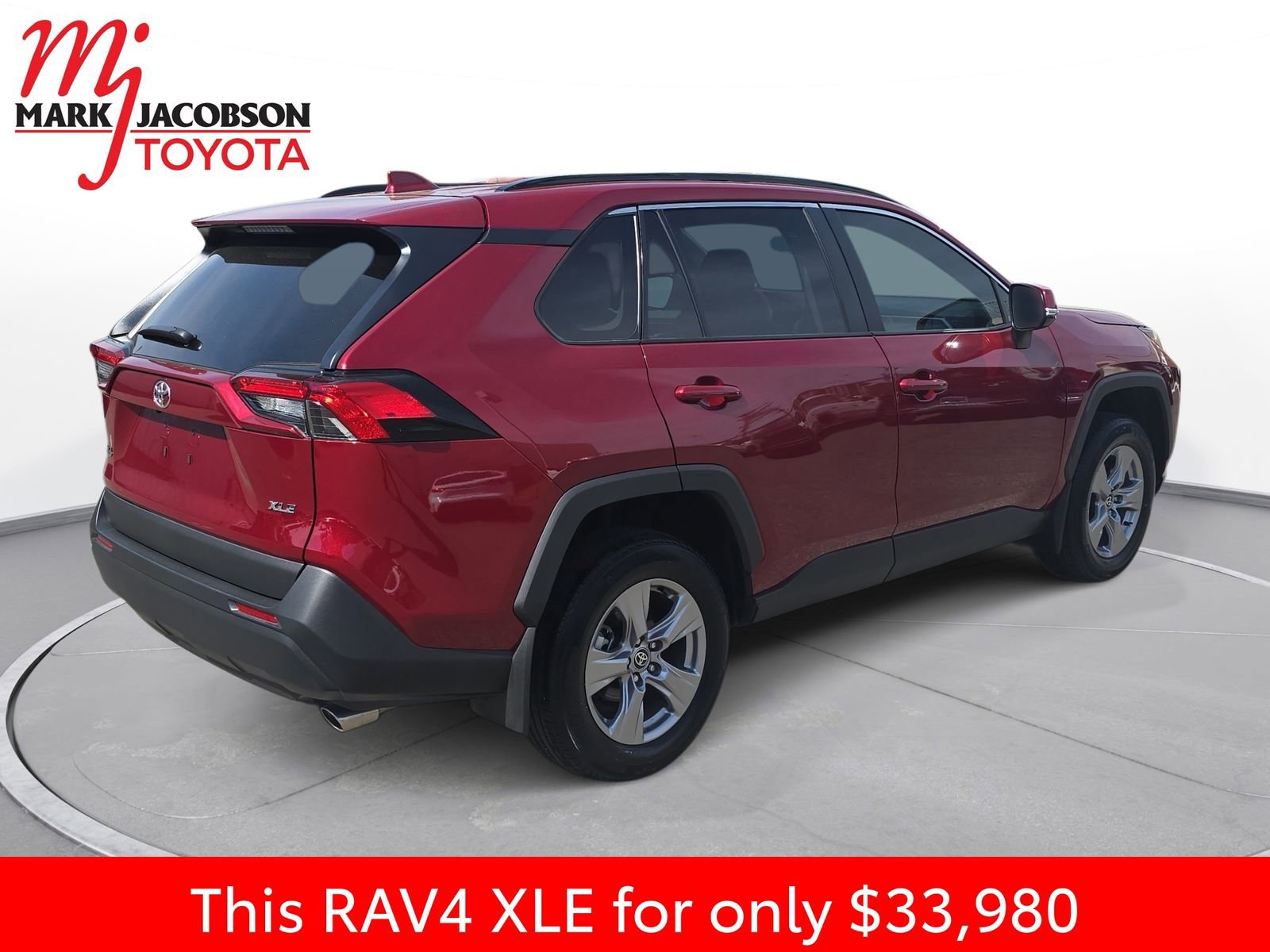 Used 2025 Toyota RAV4 XLE FWD image 9