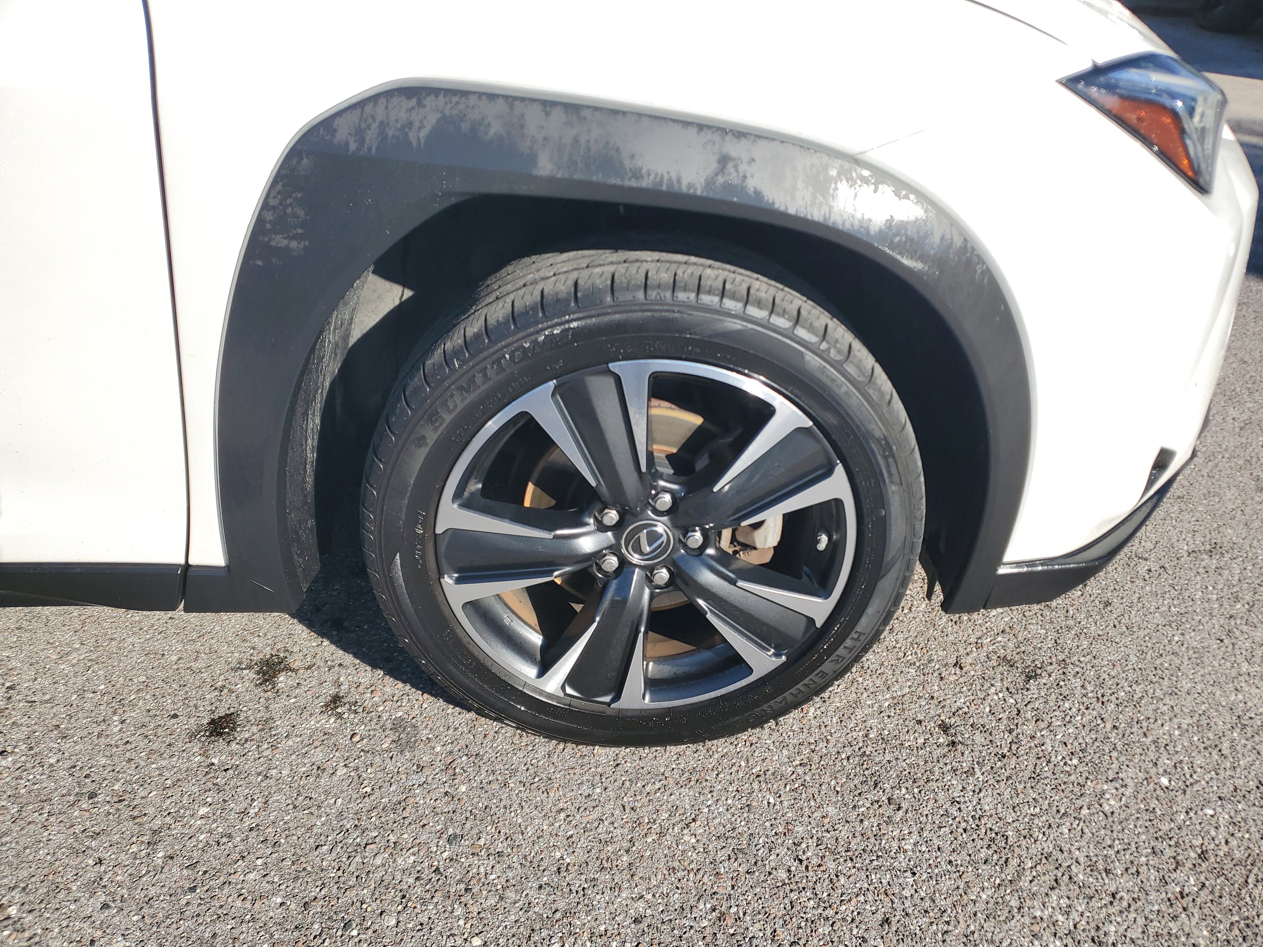 Used 2021 Lexus UX 200 w/ Accessory Package (Z1) image 6