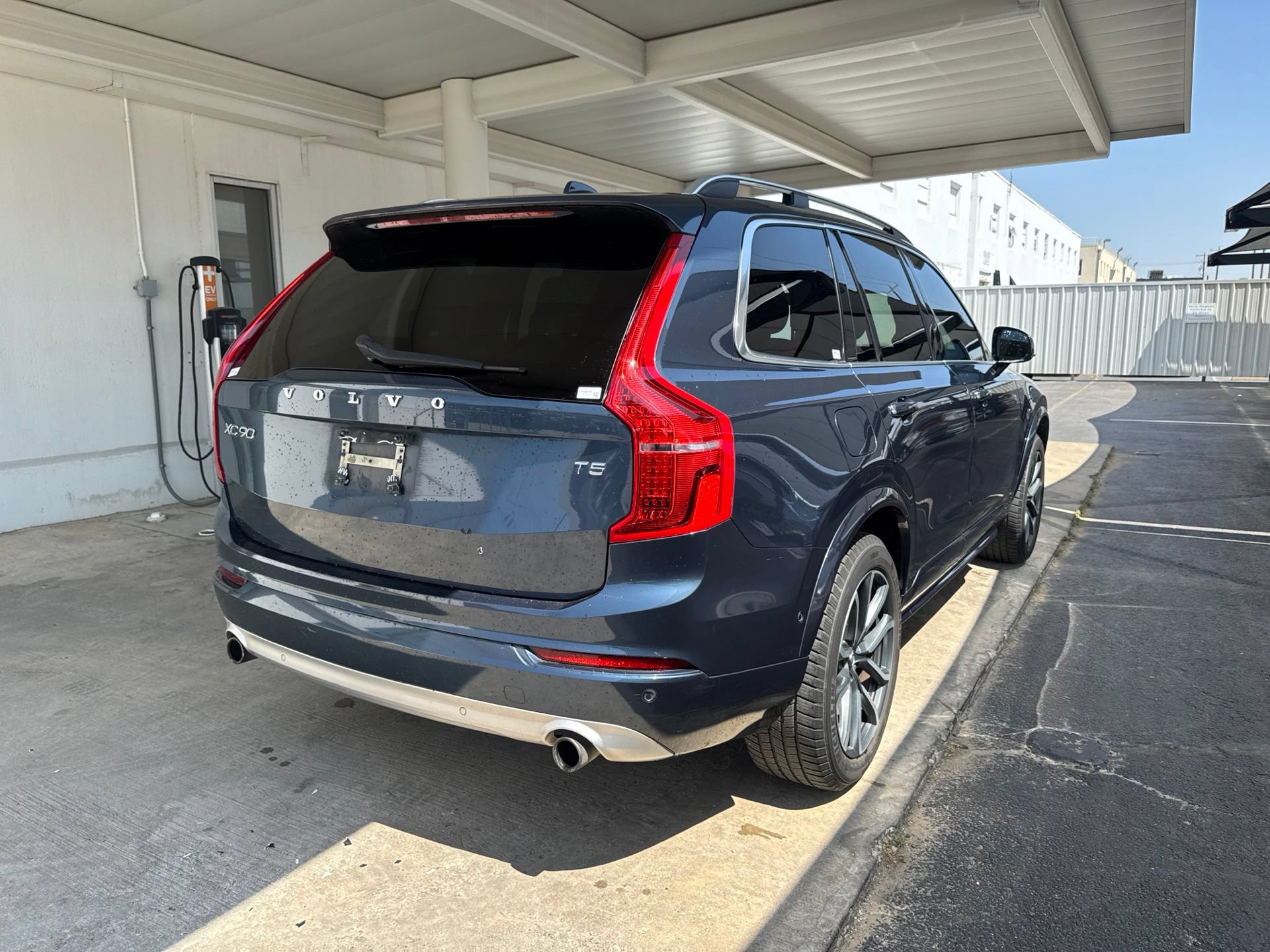 Used 2018 Volvo XC90 T5 Momentum FWD image 5