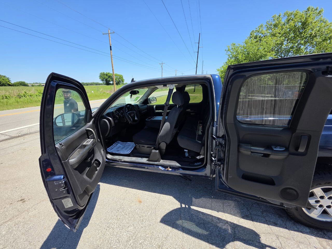 Used 2008 GMC Sierra 1500 SLE w/ Power Pack Plus AWD/4WD image 5