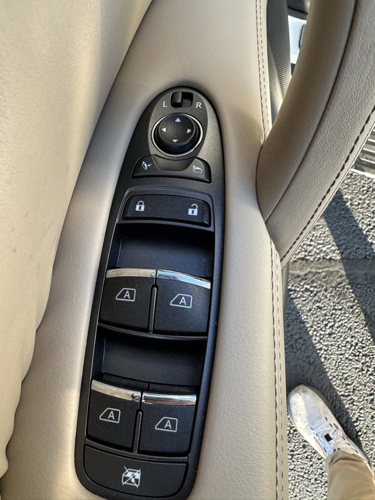 Used 2022 Nissan Armada Platinum w/ Captain's Chairs Package image 11