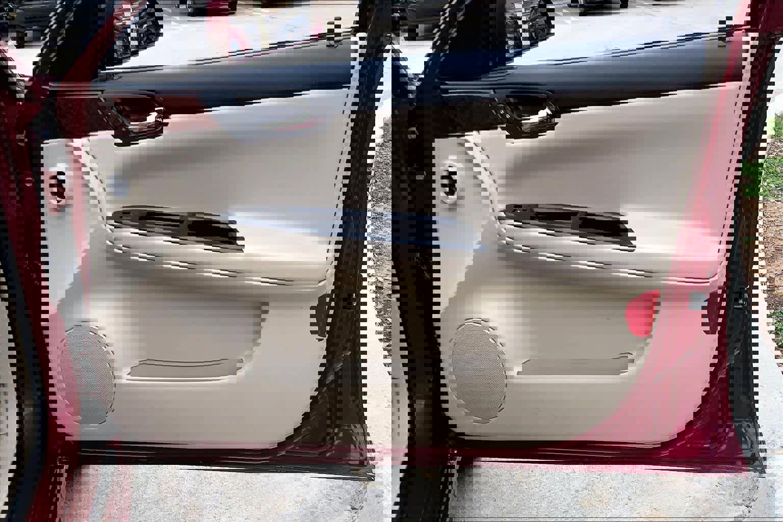 Used 2011 Chevrolet Impala LT image 23