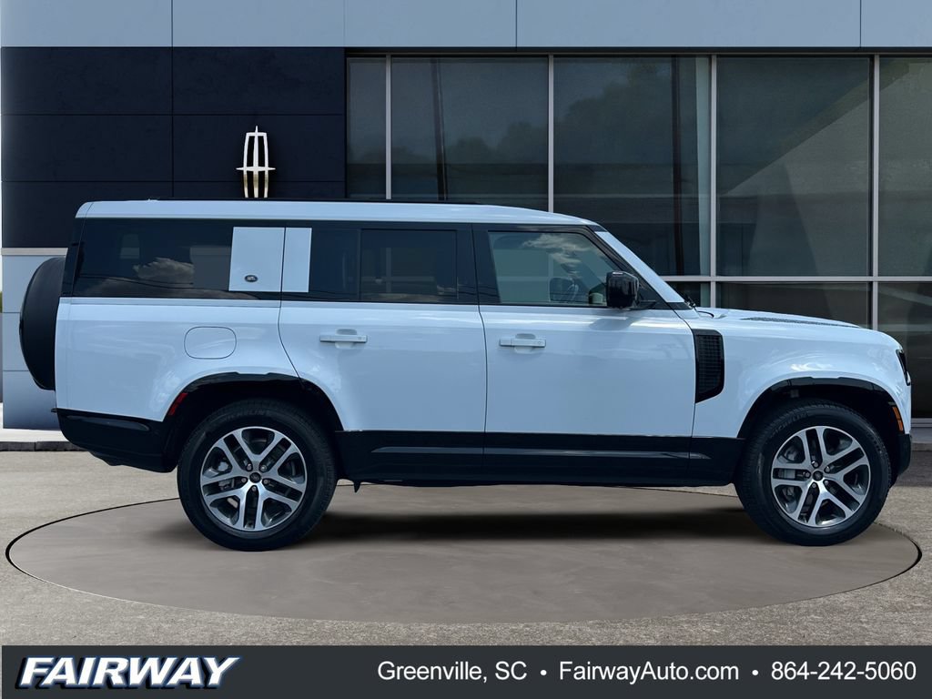Used 2023 Land Rover Defender 130 X-Dynamic SE AWD/4WD image 9