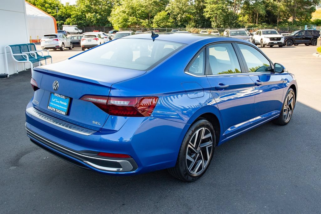Used 2023 Volkswagen Jetta SEL FWD image 14