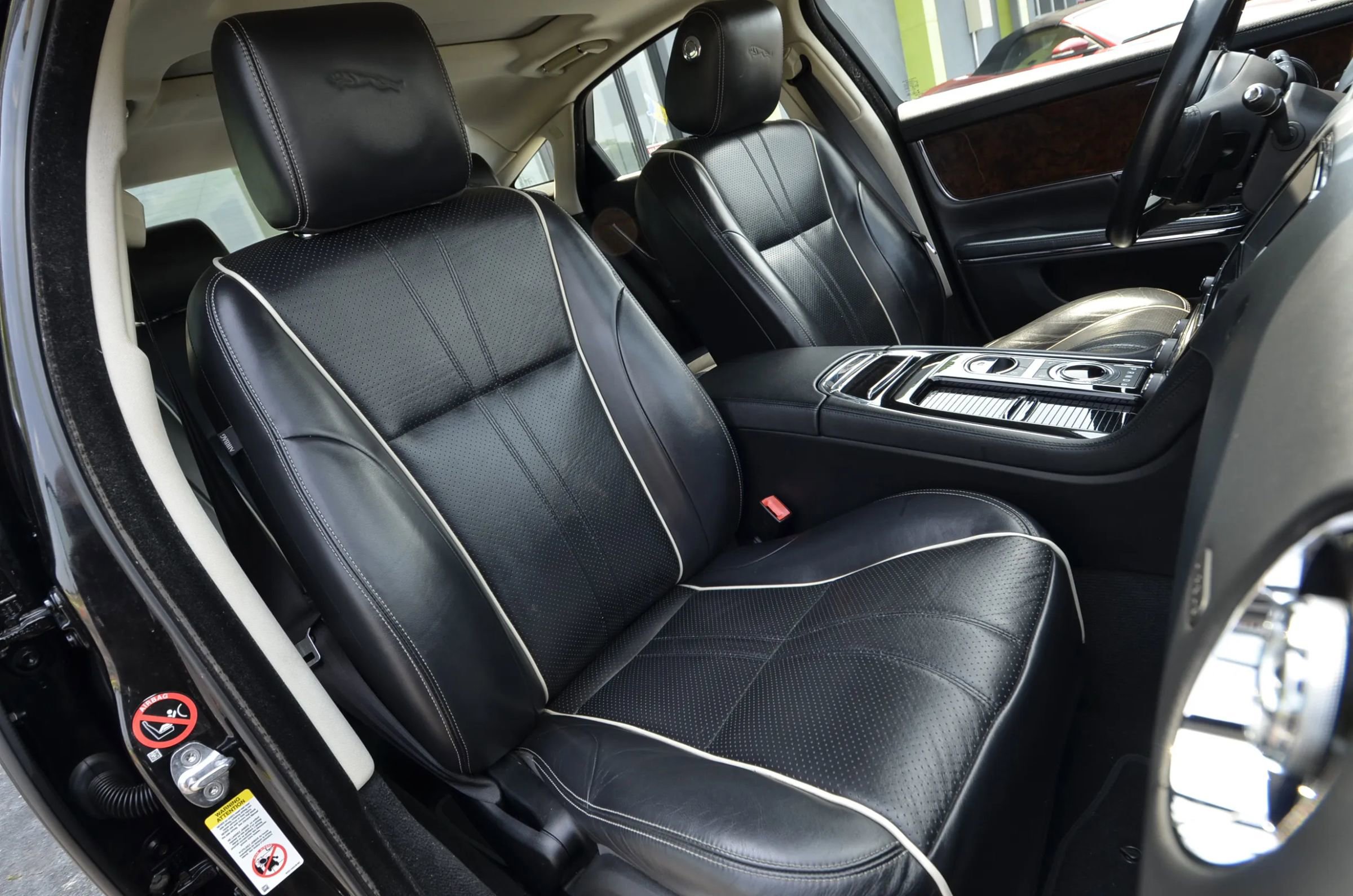 Used 2016 Jaguar XJ R-Sport AWD/4WD image 24