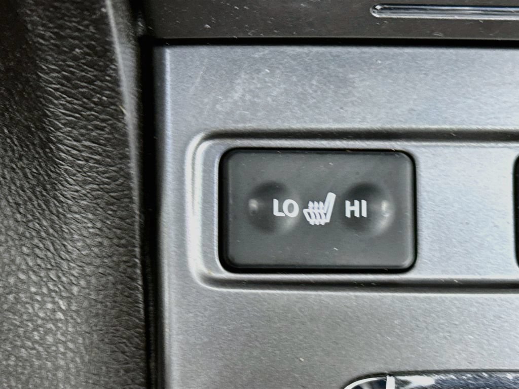 Used 2014 Acura ILX w/ Technology Package FWD image 22