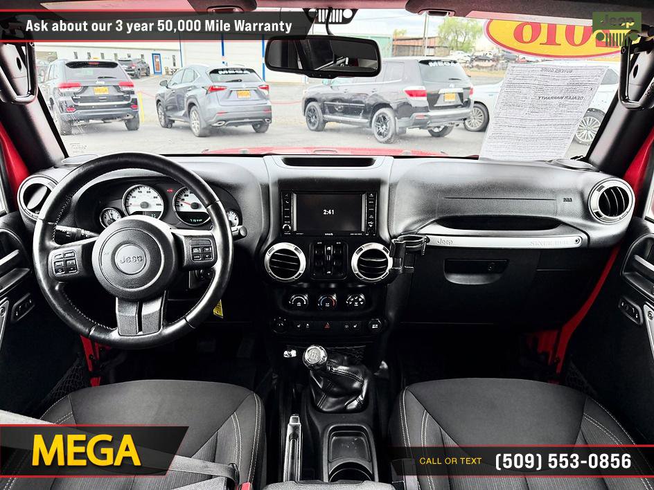 Used 2016 Jeep Wrangler Unlimited Sahara w/ Connectivity Group AWD/4WD image 14
