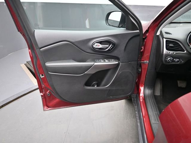 Used 2022 Jeep Cherokee Limited w/ Elite Package image 12