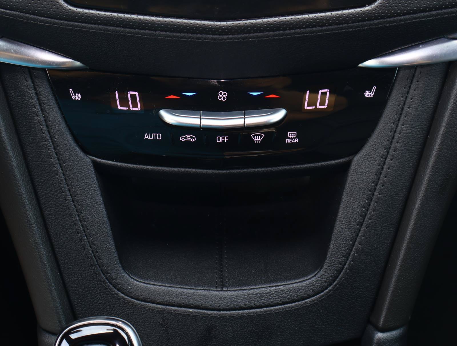 Used 2024 Cadillac XT5 Luxury FWD image 28