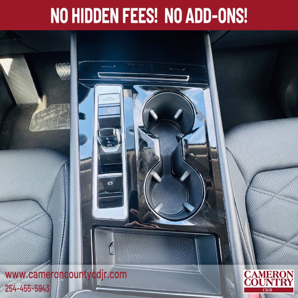 Used 2025 Volkswagen Atlas SE FWD image 19