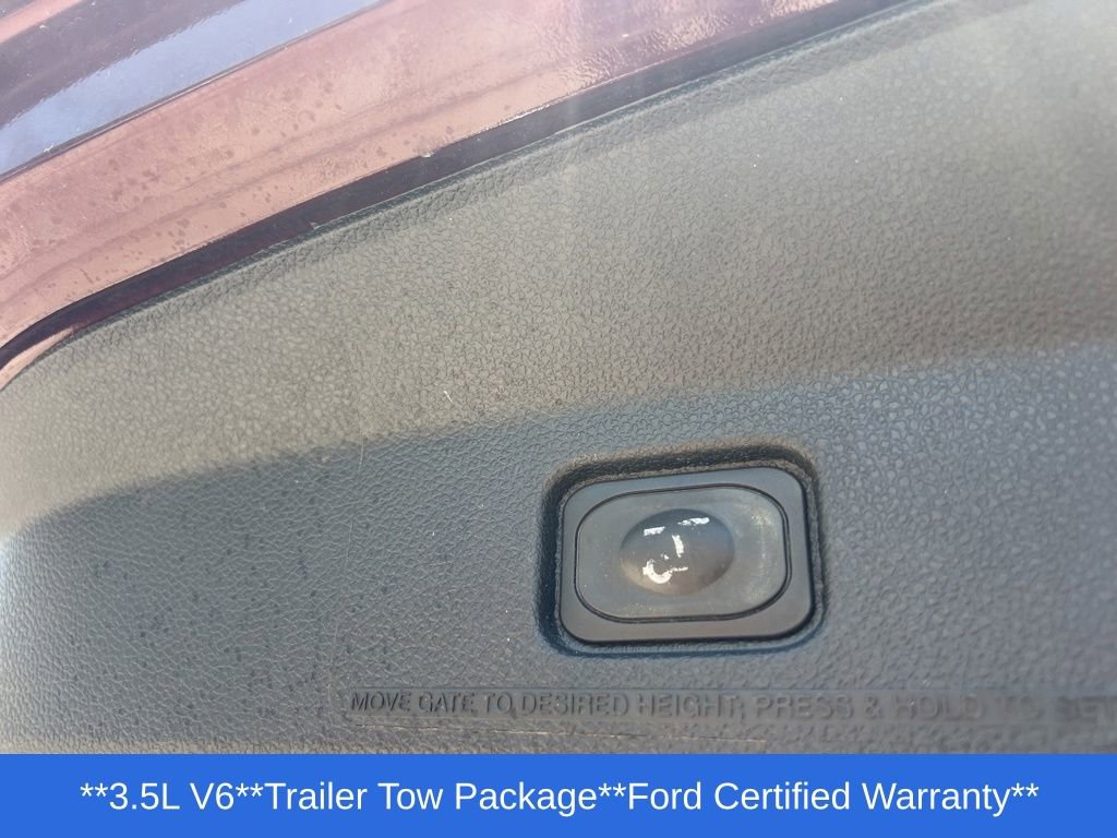 Used 2018 Ford Explorer XLT w/ Equipment Group 202A AWD/4WD image 38