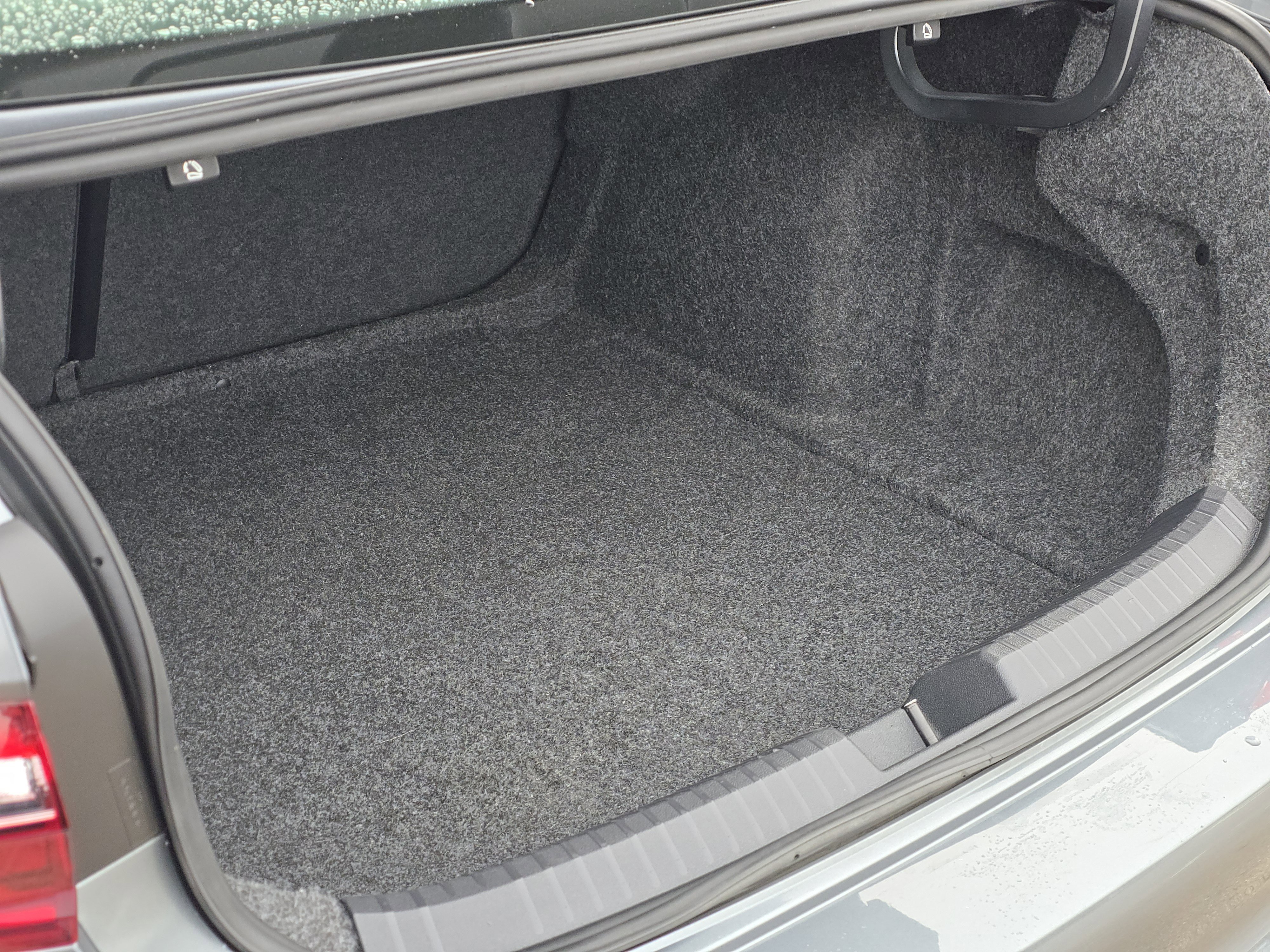 Used 2024 Volkswagen Jetta SE image 14