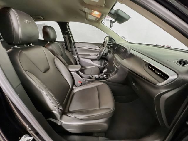 Used 2024 Buick Encore GX Sport Touring w/ Comfort Package AWD/4WD image 39