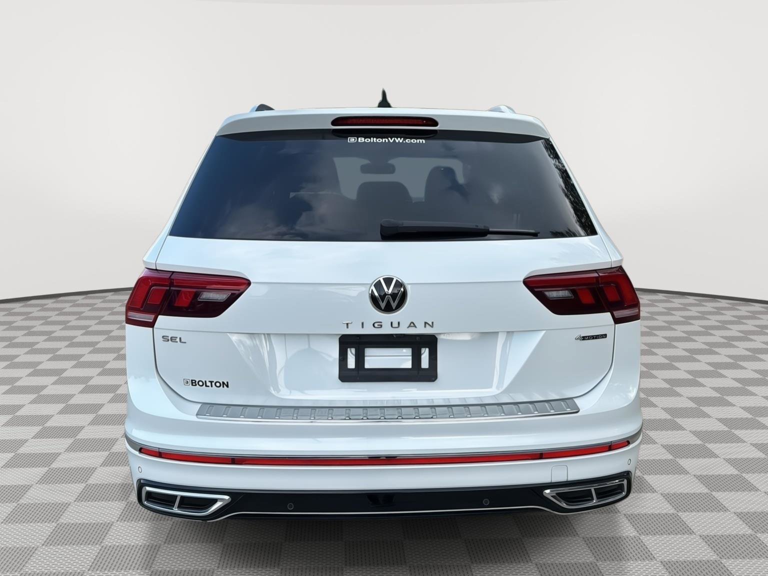 Used 2022 Volkswagen Tiguan SEL R-Line image 4