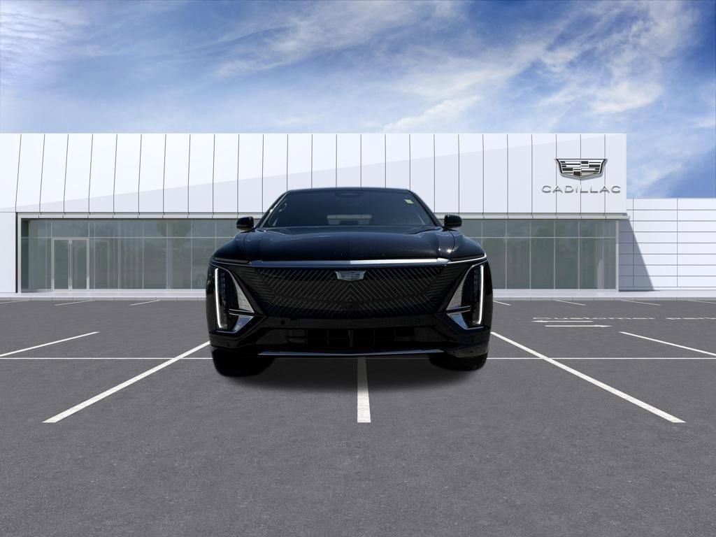 Certified 2025 Cadillac Lyriq Luxury AWD/4WD image 7