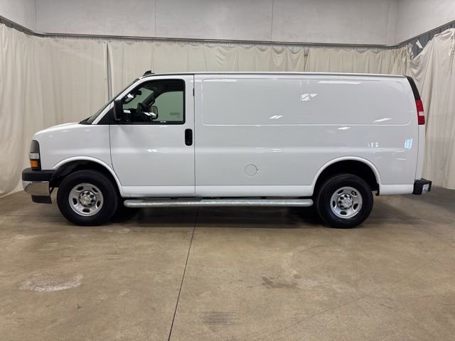 Used 2024 Chevrolet Express 2500 w/ Driver Convenience Package image 7