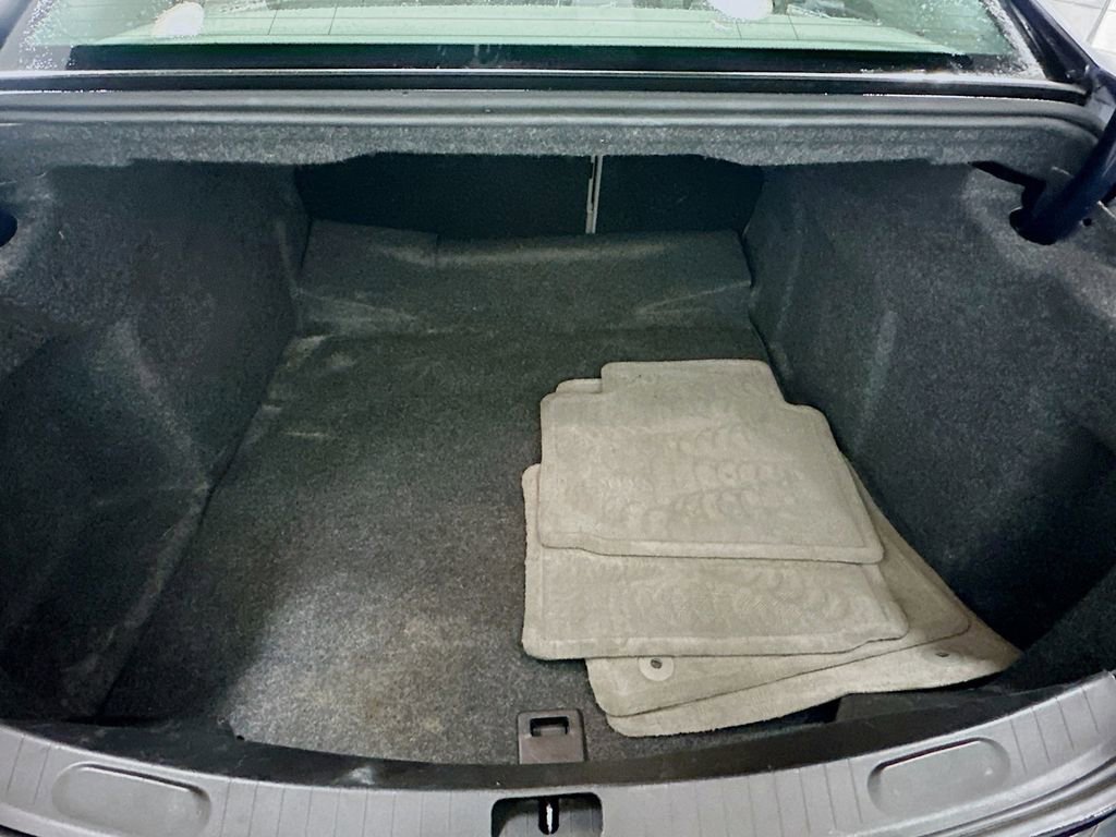 Used 2015 Chevrolet Impala LT image 21