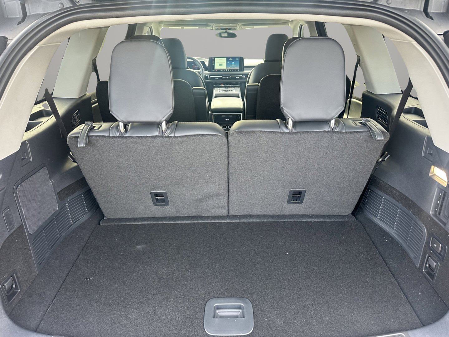 New 2026 Lincoln Aviator AWD image 7